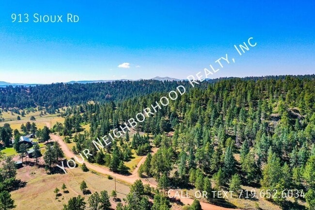 Building Photo - 913 Sioux Rd