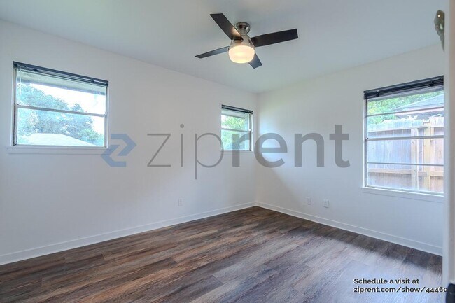 Building Photo - 4111 Beran Dr