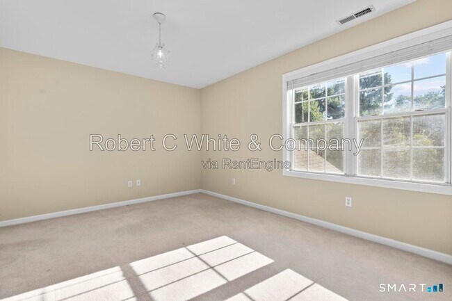 Building Photo - 155 Beardsley Rd