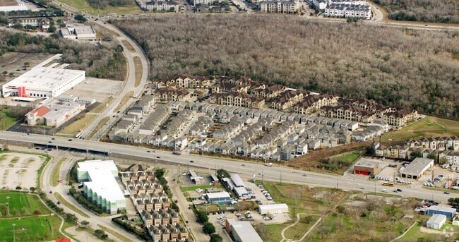 Aerial Photo - Valencia Place Apartments