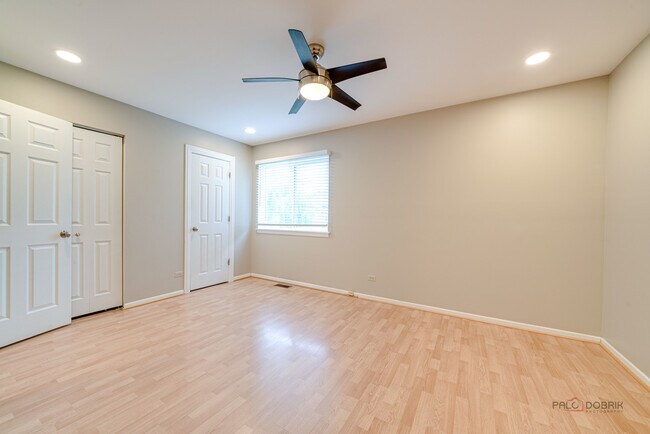 Building Photo - 23 Buckingham Ln