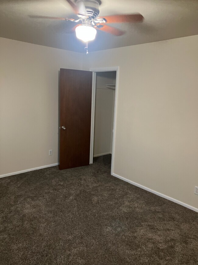 Bedroom #1 - 5390 King Ct