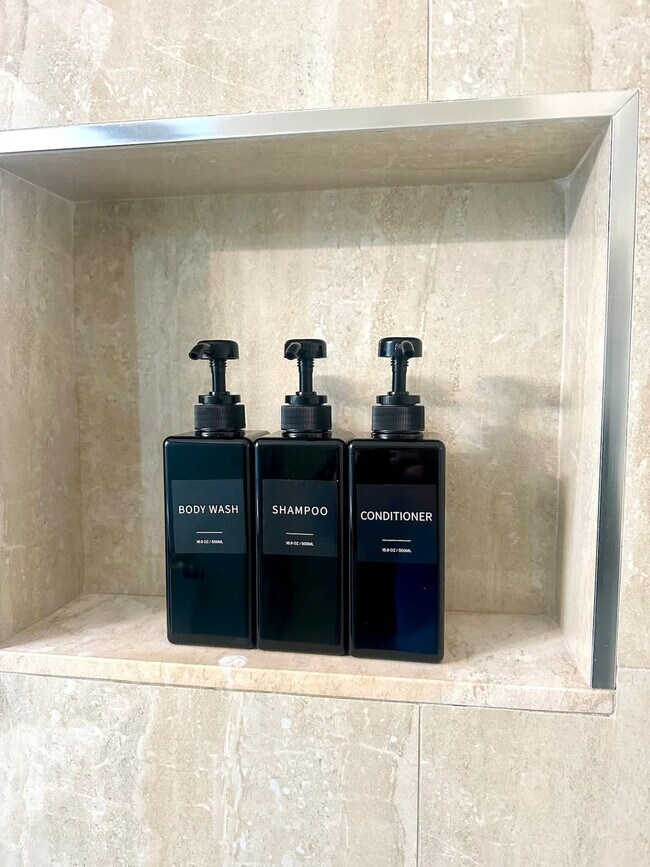 Building Photo - 4211 NE 13th Ave