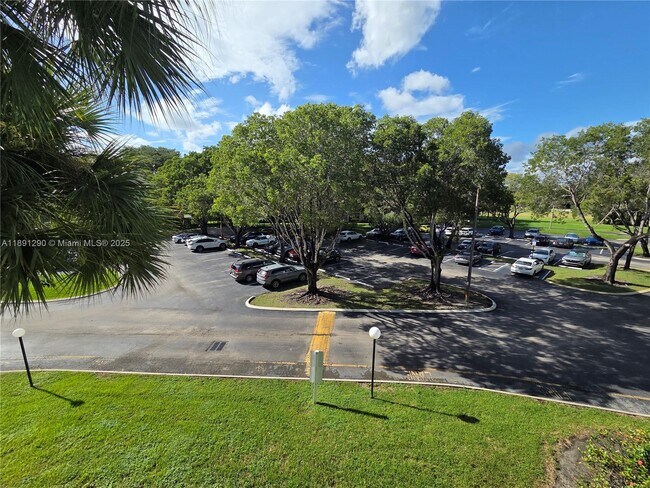 Building Photo - 16171 Blatt Blvd