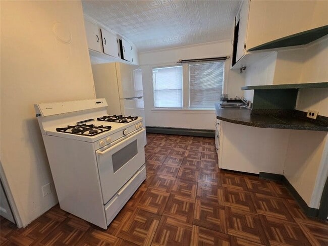 Building Photo - 20 Pendleton St