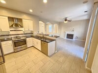 Building Photo - Charming 4 Bed 3 Bath Townhome near Santana Row Available Now!!