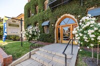 Building Photo - 611 S Cloverdale Ave