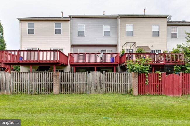 Building Photo - 3318 Hibiscus Ct