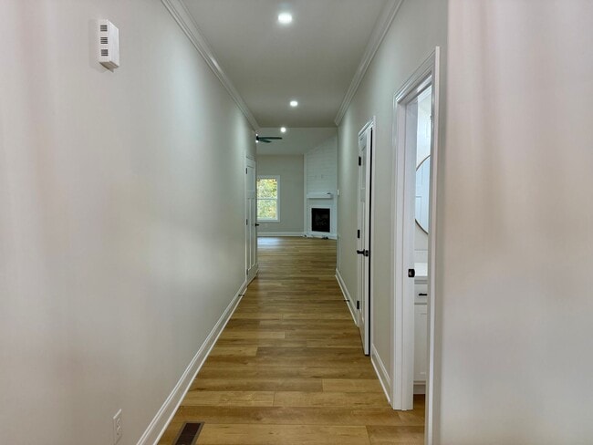 Building Photo - Short term Rental Home!
