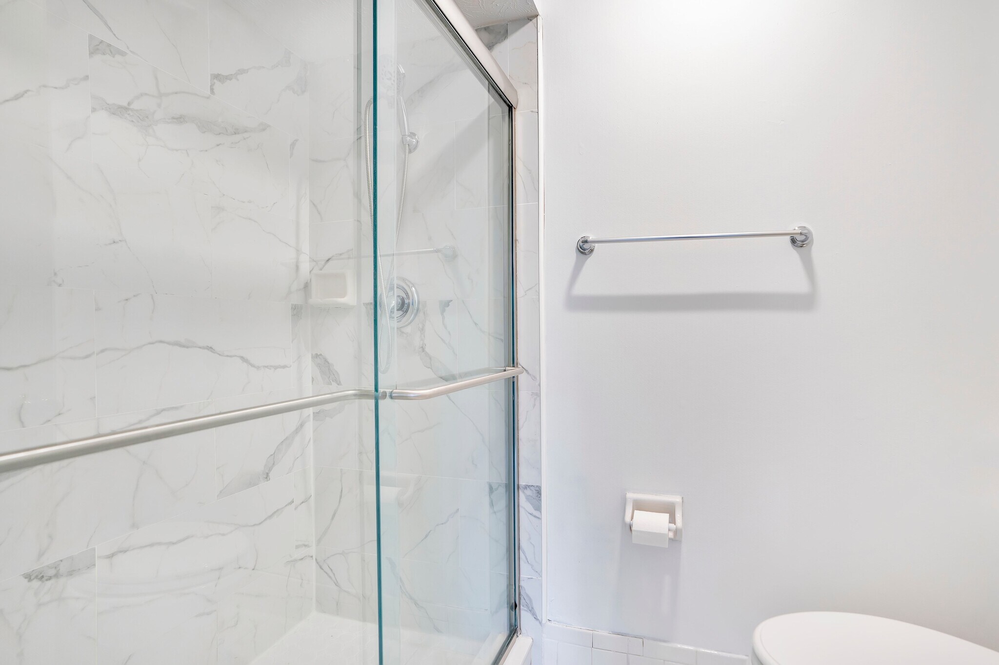 Building Photo - 203 SE 15th Pl