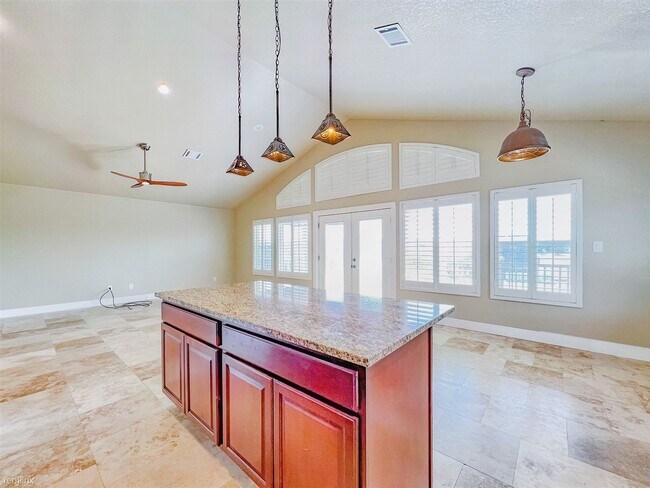 Building Photo - 5 br, 3 bath House - 112 Ridge Harbor Dr