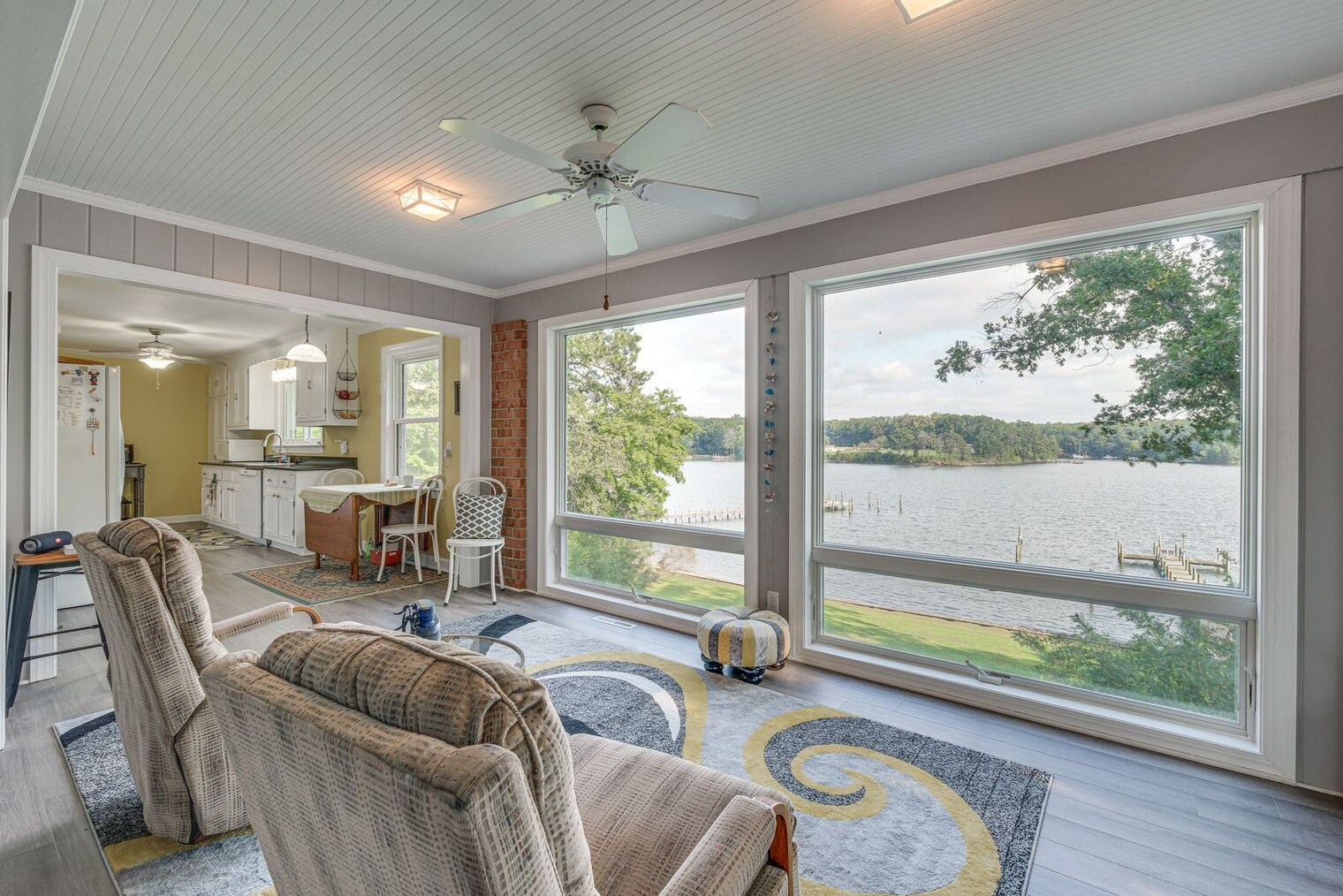 Building Photo - 552 Rio Vista