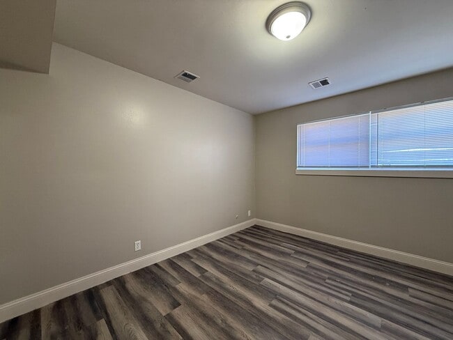 Building Photo - 2459 S St Clair St