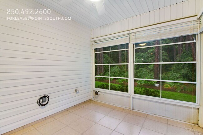 Building Photo - 366 Bay Tree Dr