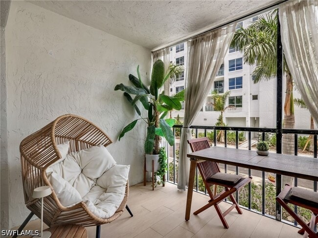 Building Photo - 260 Southbay Dr