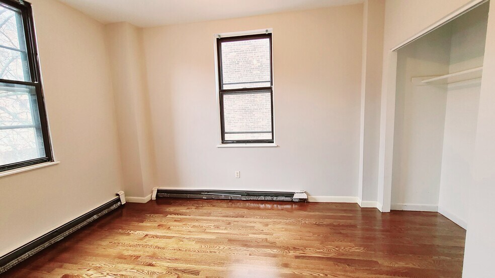 Building Photo - 25 Stearns Rd