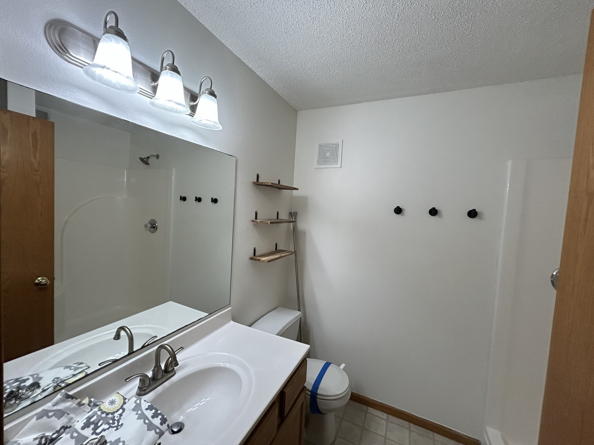 Master Bathroom - 80 Cherry Ct