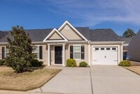Building Photo - 304 York Ln