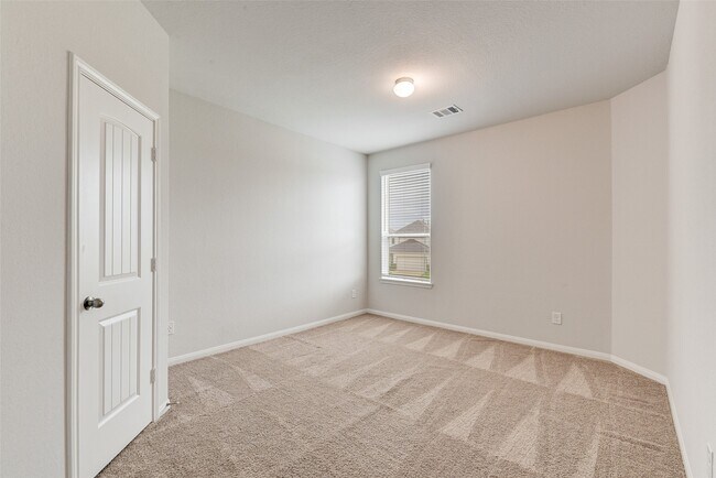 Building Photo - 24810 Lorenzo Glaze Trail