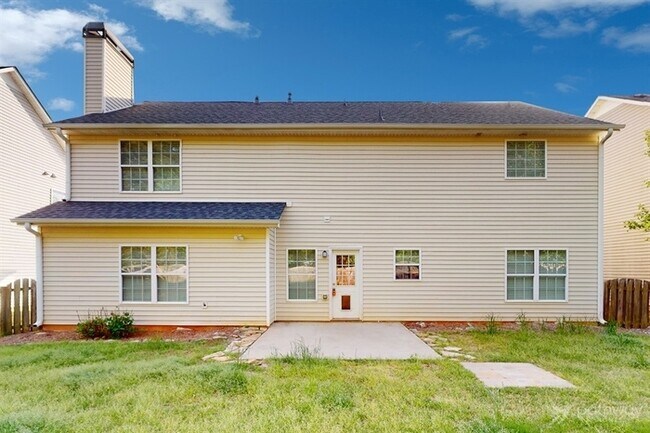 Building Photo - Move-in ready home in Loganville!