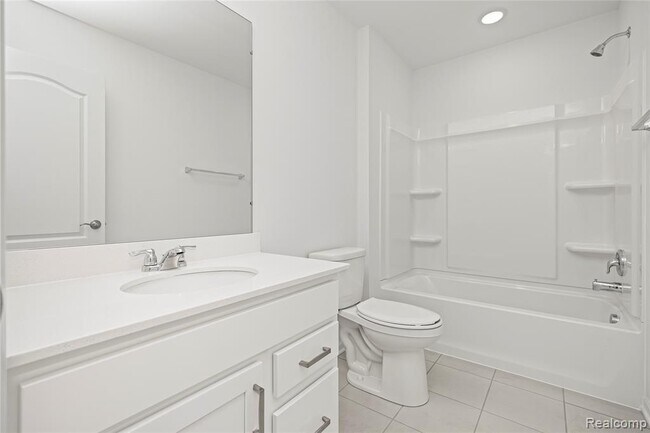 Building Photo - 43071 Atwood Ave