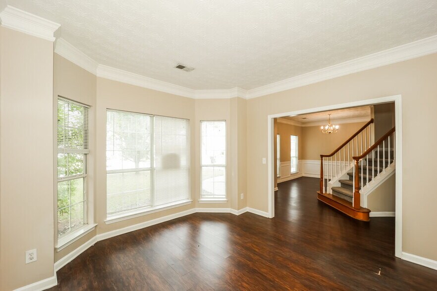 Building Photo - 8639 Glendevon Ct