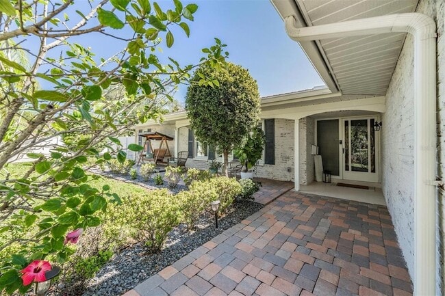 Building Photo - 1001 Grovewood Ct