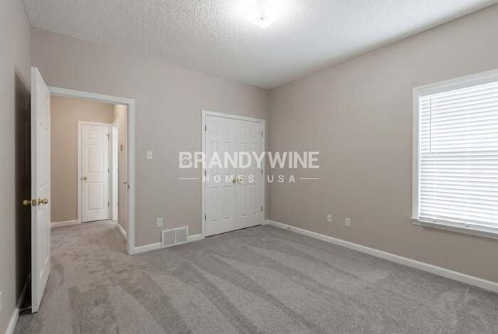 Building Photo - 1475 Far Dr