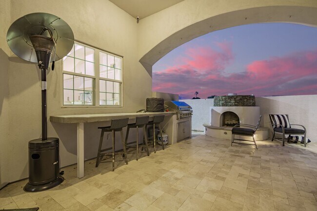 Building Photo - Beautiful 6-bedroom basement home