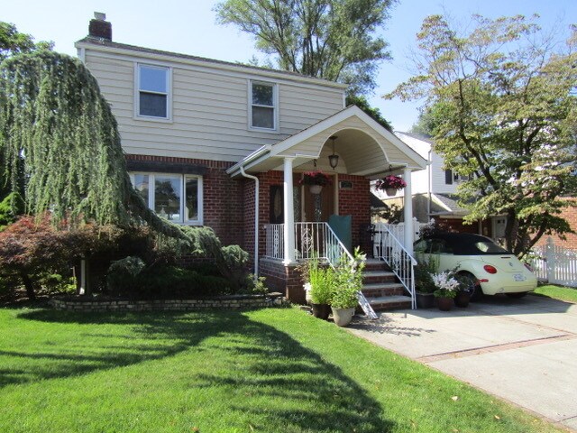 Lower level 1 Bdrm Rental -ALL UTILITIES INCLUDED & FREE WI-FI! - 25 Nassau St