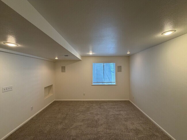 Building Photo - 12139 Applewood Ct