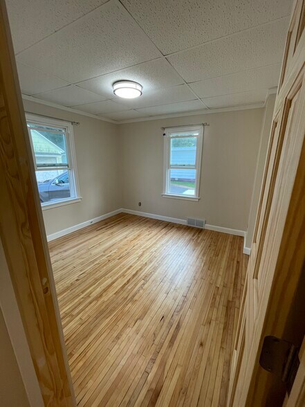 Building Photo - 831 McIntosh St