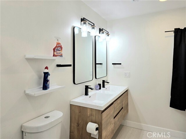 Building Photo - 1225 W 41st St