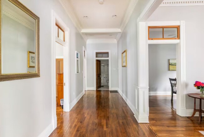 Building Photo - Beautiful Furnished 3 Bedroom Shelby Ave Home in East Nashville