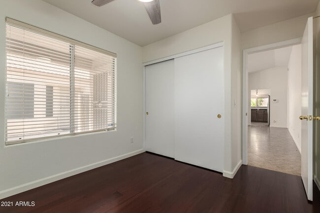 Building Photo - 4634 E Grovers Ave