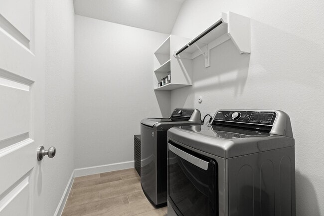 Building Photo - 1909 Sir Nathaniel Ln