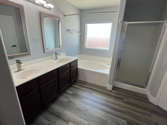 Building Photo - 11175 W Ashley Chantil Dr