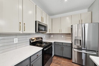 Building Photo - Barron Park