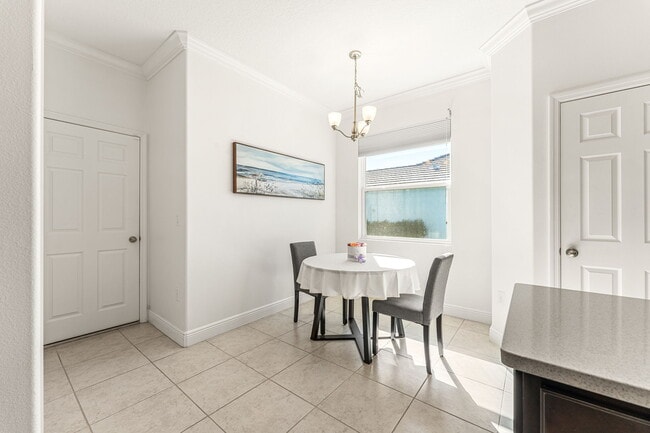 Building Photo - 6435 Montserrat Dr