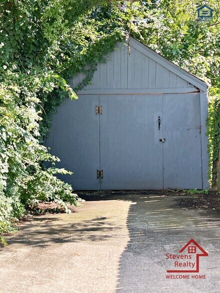 Building Photo - 316 Harrington Ave