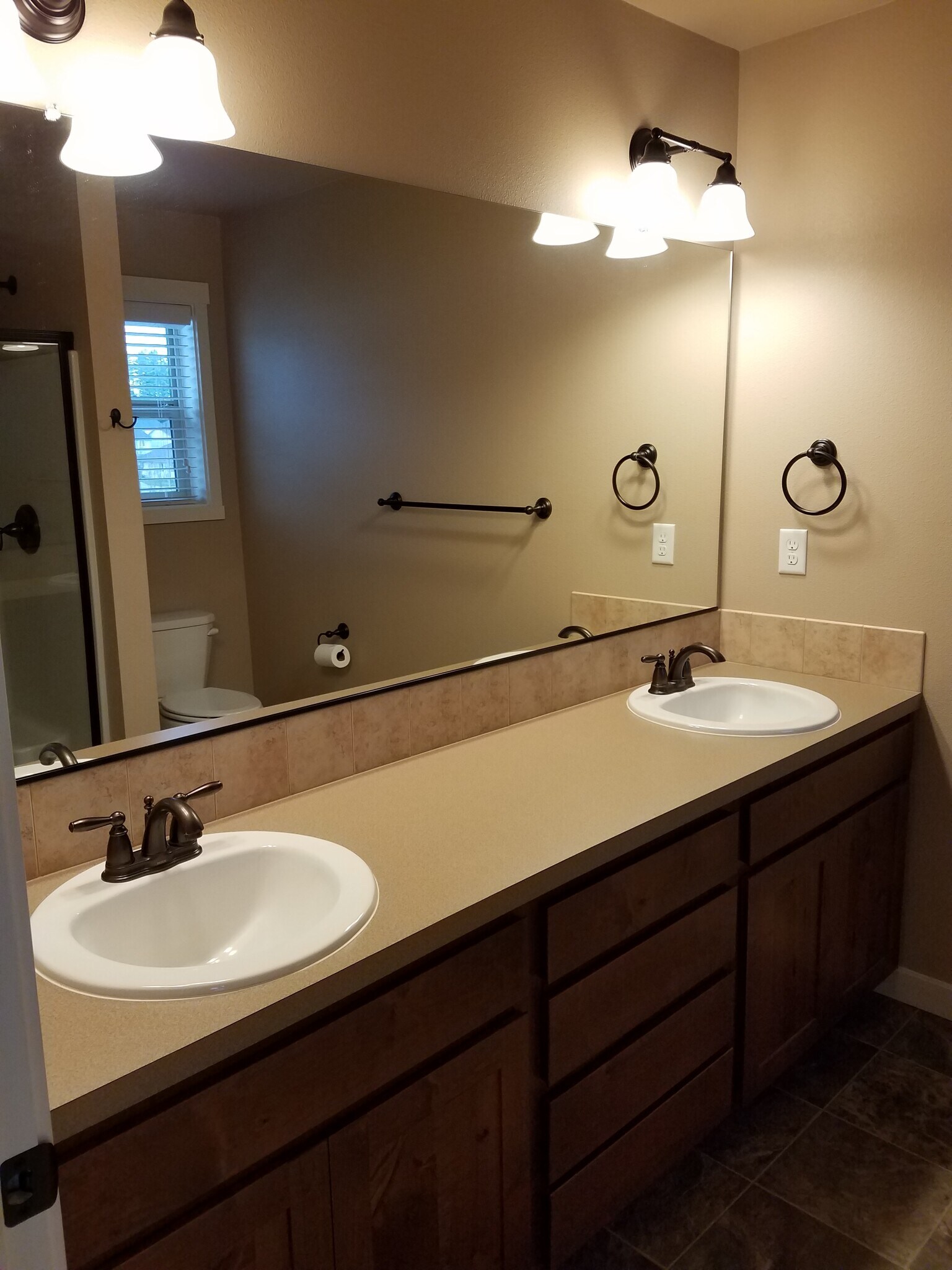 Building Photo - 3532 Hepburn St NE