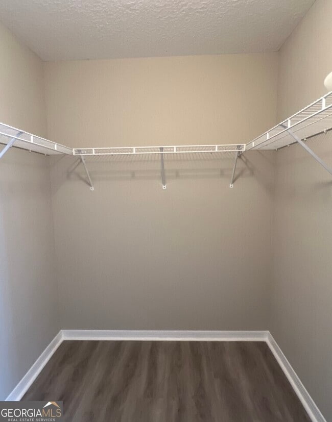 Building Photo - 405 Brooklet Cir