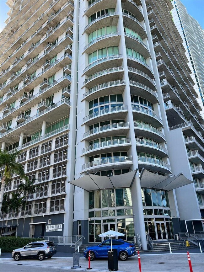 Building Photo - 690 SW 1st Ct