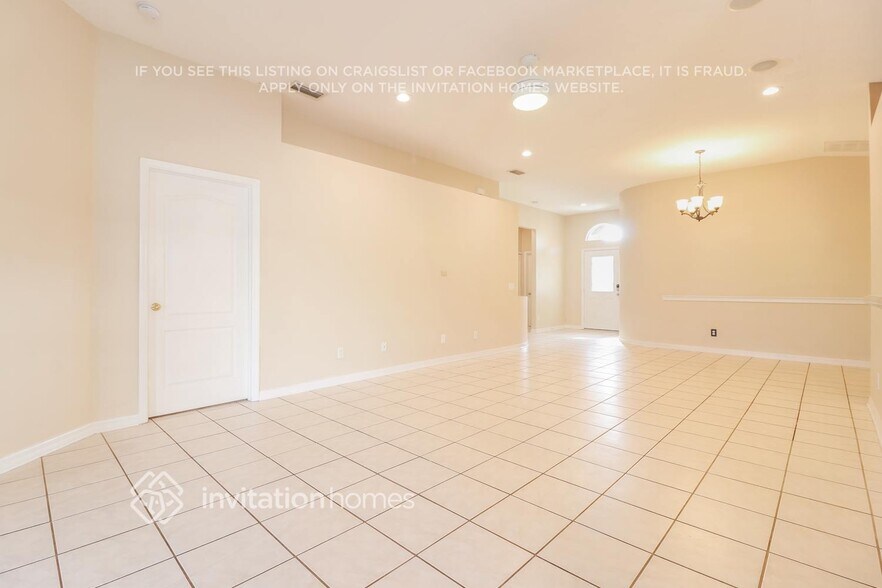 Building Photo - 1022 Torreya Way