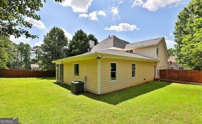 Building Photo - 3520 Mystic Dr