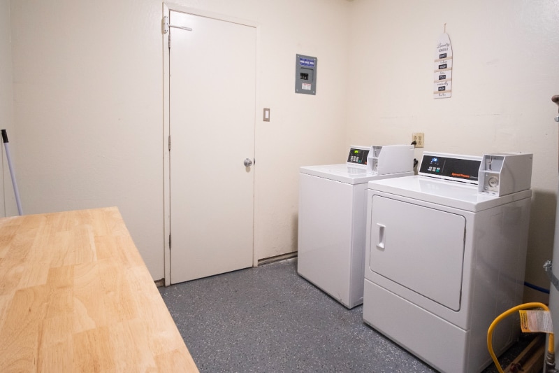 Building Photo - 323 Montrose Dr