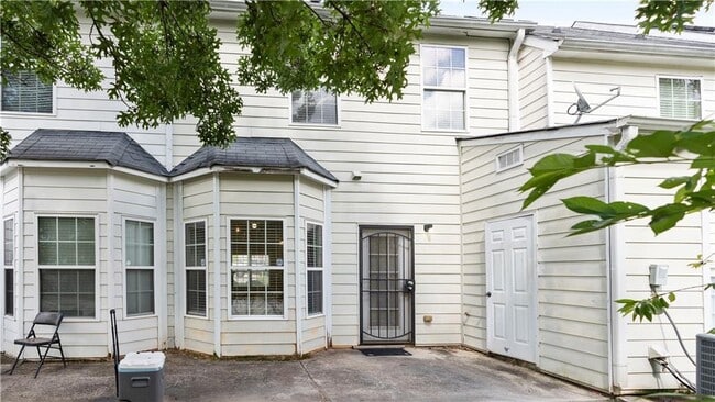 Building Photo - 290 Brookview Dr