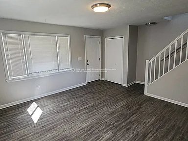 Building Photo - 2522 E 33rd St