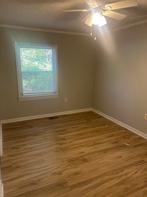 Building Photo - 5704 Centerville Rd