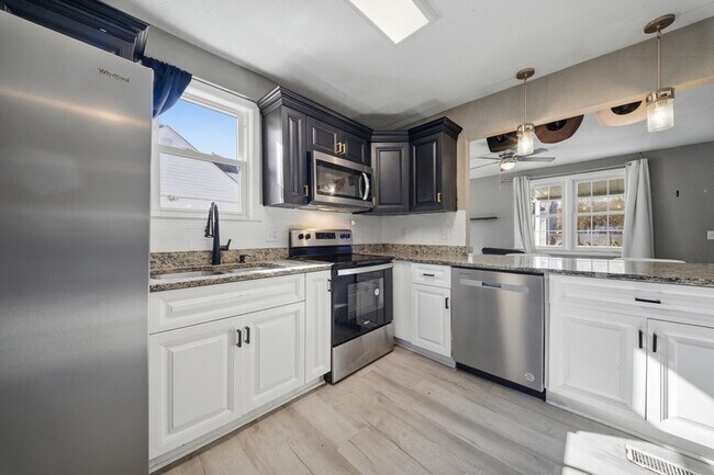 Building Photo - 4549 Bankhead Ave